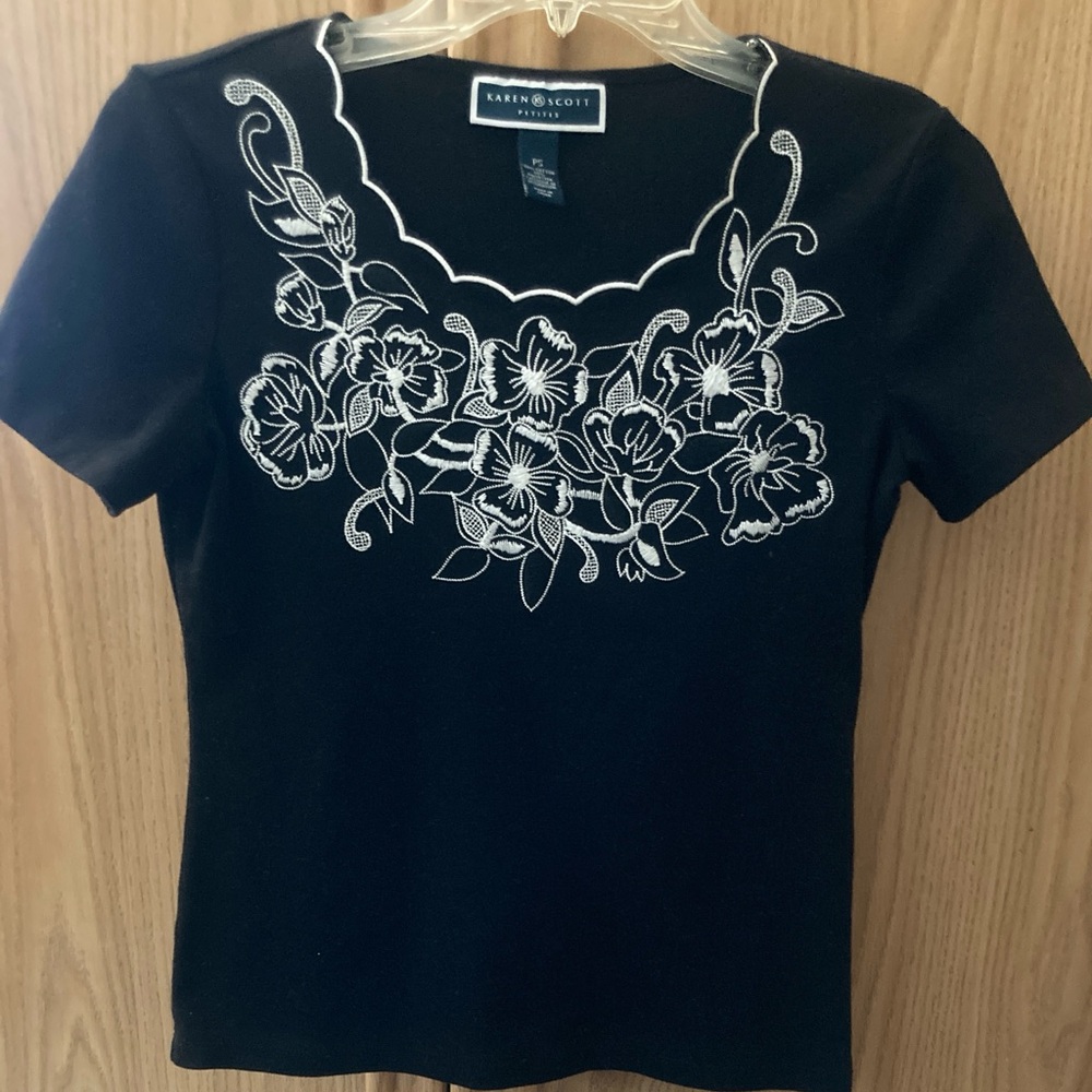 Karen Scott Petite Black and White Top
